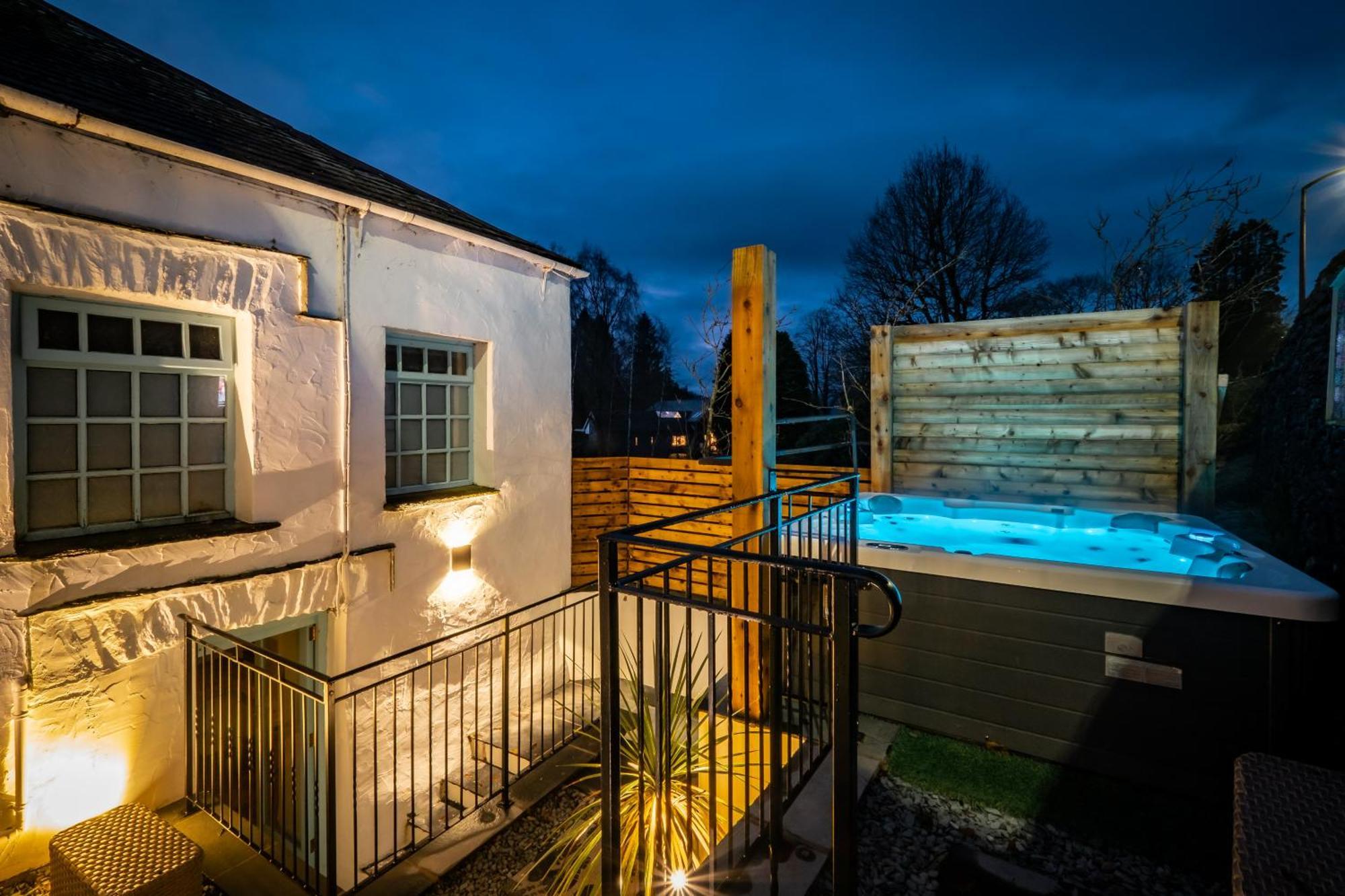 Beautiful Grade 2 Listed Building - West Wing Villa Bowness-on-Windermere Exterior photo
